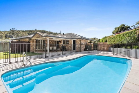 Halyard Beach Haven Dive Into Bliss - Accommodation in Bendigo 0