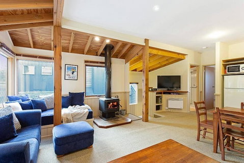 HAY SHED Chalet, Alpine-getaways - Accommodation in Bendigo 3