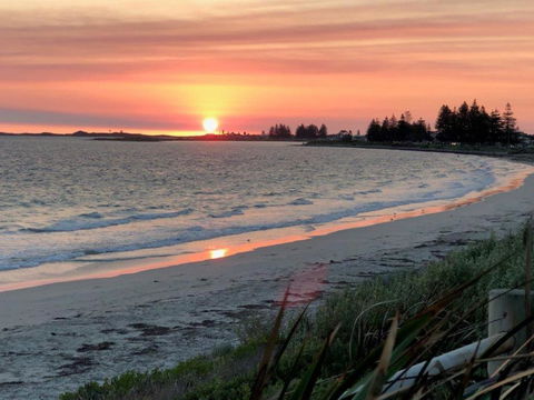 Hello House - Accommodation in Bendigo 0