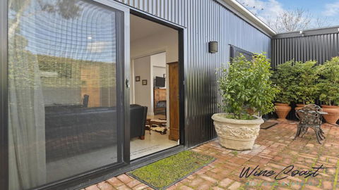 Hideaway Nook By Wine Coast Holiday Rentals - Accommodation in Bendigo 2