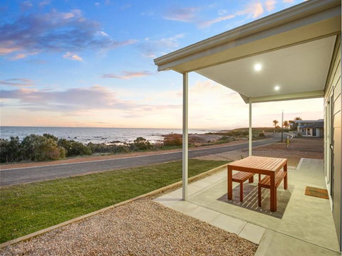 High Tide - Beachfront Pet-friendly - Accommodation in Bendigo 2