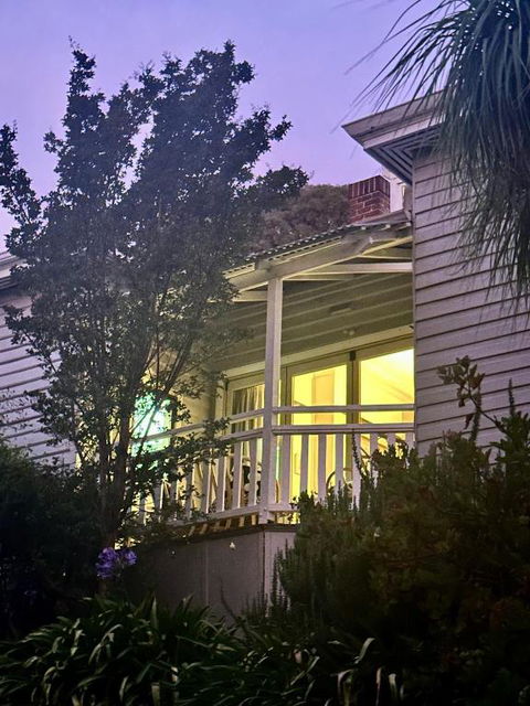 Hilltop Cottage - Accommodation in Bendigo 2