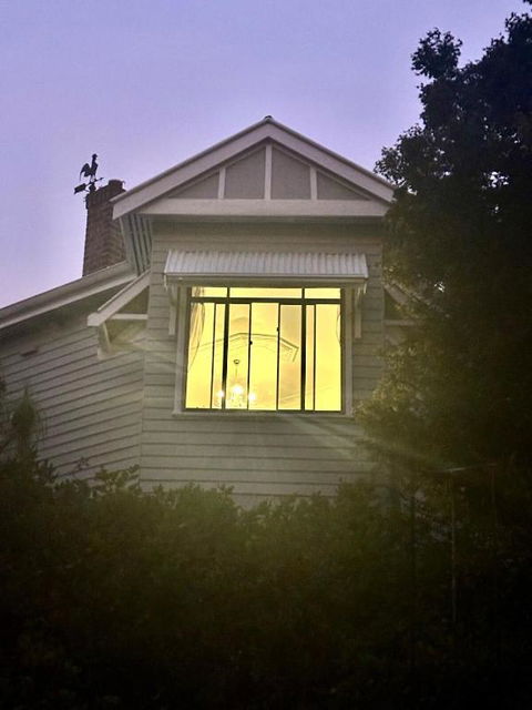 Hilltop Cottage - Accommodation in Bendigo 3