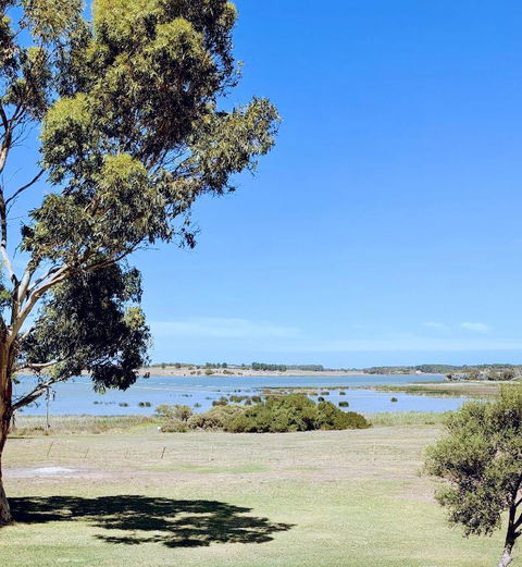 Hilltop Riverview Retreat - Accommodation in Bendigo 0