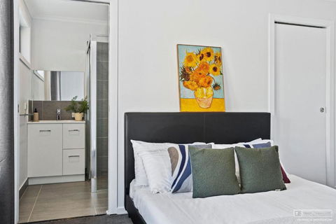 Hobart 4 Bedroom Cosy Stayz - Accommodation in Bendigo 1