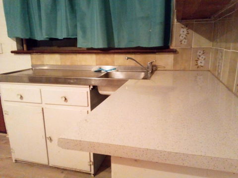 Homestay Upon Kenwick Station - Accommodation in Bendigo 2