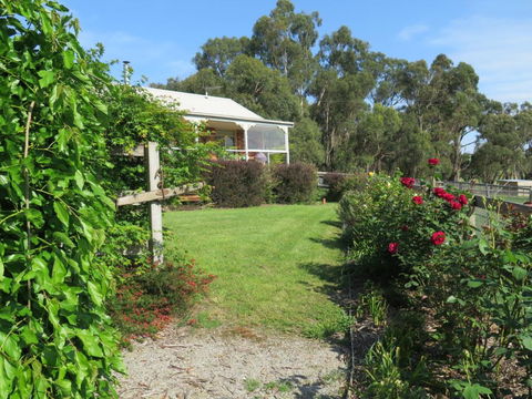 Honeyeater Cottage - Accommodation in Bendigo 3