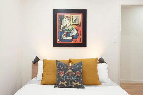 Huge 3 Bed Camperdown Garden Apt W Parking Aircon - Accommodation in Bendigo 3