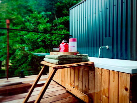Intimate Rainforest Retreat - Adults Only - Accommodation in Bendigo 3