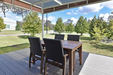 Ironbark Hill Villa 5 Vermentino - Accommodation in Bendigo 0