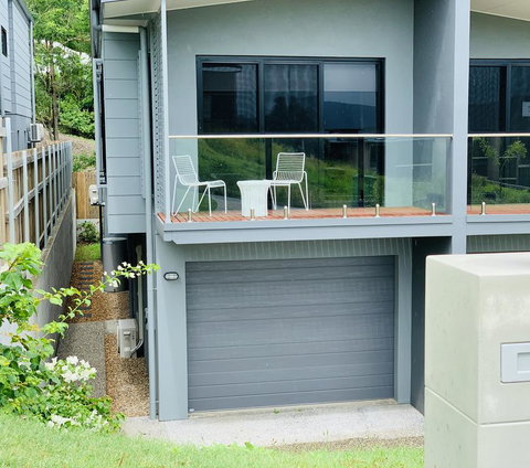 AIRLIE BEACH Delight. Hop, Skip Jump To Everything - Accommodation in Bendigo 1