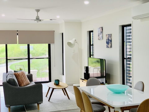 AIRLIE BEACH Delight. Hop, Skip Jump To Everything - Accommodation in Bendigo 3