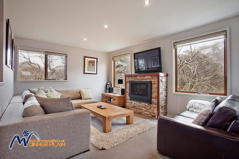 Alyeska - Accommodation in Bendigo 1