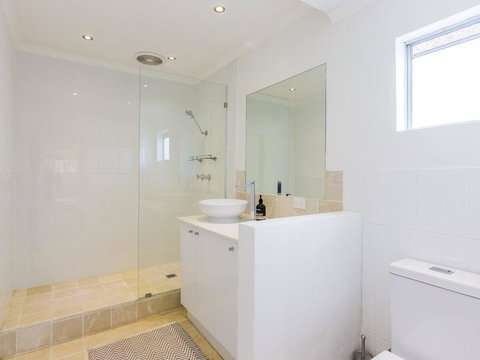 Amalfi Beach House - Accommodation in Bendigo 3