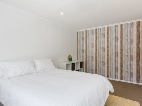 Amalfi Beach House - Accommodation in Bendigo 1