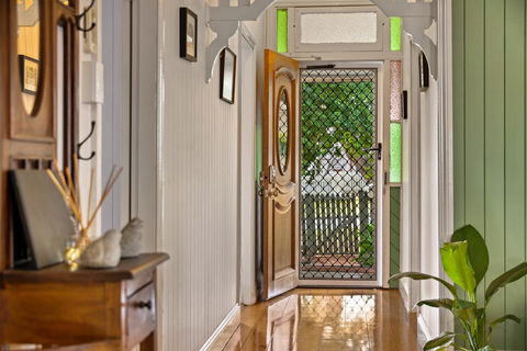 Ambiente Cottage - Pet And Family Friendly - Accommodation in Bendigo 1