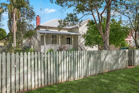 Ambiente Cottage - Pet And Family Friendly - Accommodation in Bendigo 0