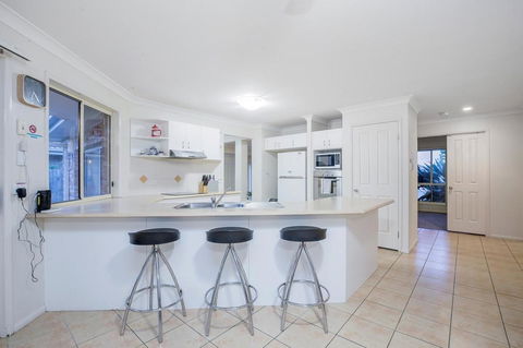 Anaheim Family Lodge By Getastay - Accommodation in Bendigo 2