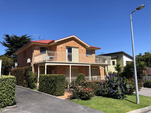 Angela's Beach Stays - Accommodation in Bendigo 1