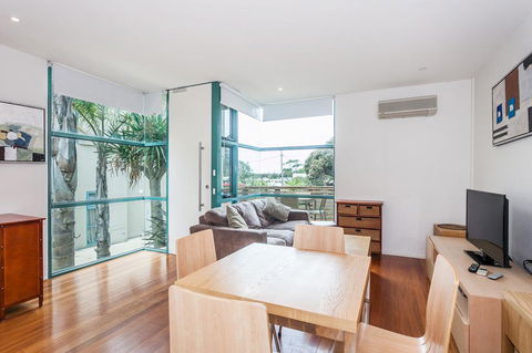 Anglesea River Apartments - Spa Apartment 40 - Accommodation in Bendigo 3