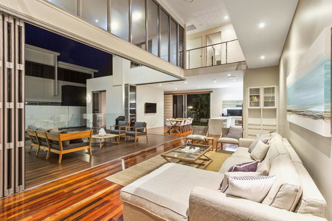 Angourie Beach House @ Corporate Boardies - Accommodation in Bendigo 1