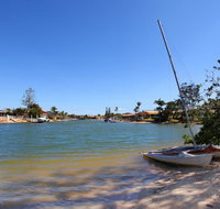 Anjuna 2 - 2 BDRM Budget Stay on Canal - Accommodation in Bendigo