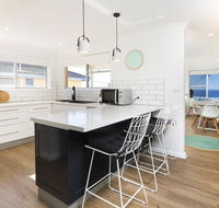 Aqua Palm with Sweeping One Mile Views - Accommodation in Bendigo