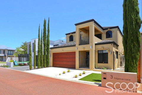 LUXURY VILLA W POOL & SPAS - Accommodation in Bendigo 1