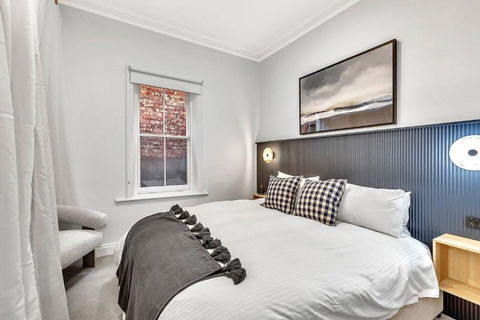 Main Street Terrace - An Elegant Urban Escape - Accommodation in Bendigo 3