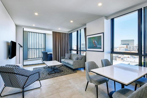 Meriton Suites Liverpool - Accommodation in Bendigo 1