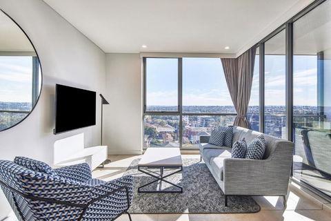 Meriton Suites Liverpool - Accommodation in Bendigo 0