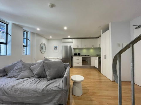 Modern 2 Bedroom Warehouse Conversion - Accommodation in Bendigo 0