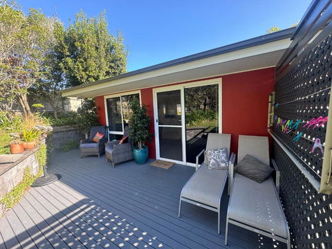 Milton Village Retreat - Secluded Comfort - Accommodation in Bendigo 1
