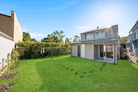 Modern Self-contained Studio At Crows Nest - Accommodation in Bendigo 0
