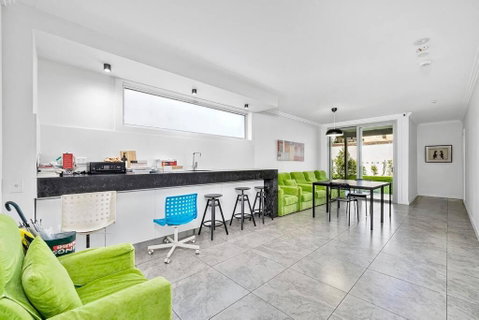 Modern Self-contained Studio At Crows Nest - Accommodation in Bendigo 1
