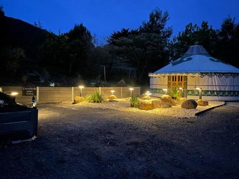 Mongolian Crafted Yurt With Private Spa And Spectacular Views - Accommodation in Bendigo 1