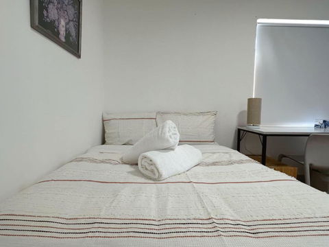 Montrose Double Bed Room Close To City - Accommodation in Bendigo 3