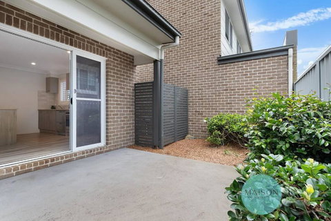 Modern Townhouse In The Heart Of Adamstown - Accommodation in Bendigo 3