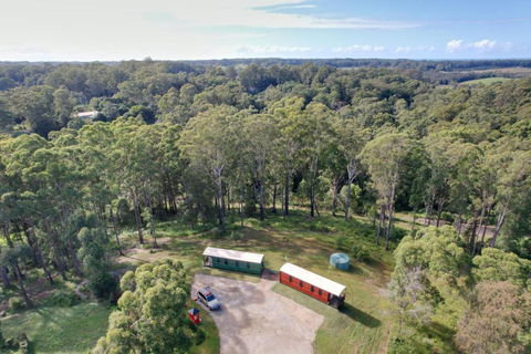 Nambucca Valley Train Carriages - Accommodation in Bendigo 3