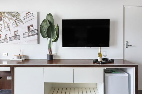 NEW Stunning Central Surfers Studio Apartment. - Accommodation in Bendigo 3