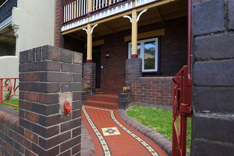 Newtown Vibes With Pool & Parking - Accommodation in Bendigo 3