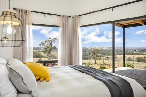 Old Bull Creek Luxury Retreat - Accommodation in Bendigo 0
