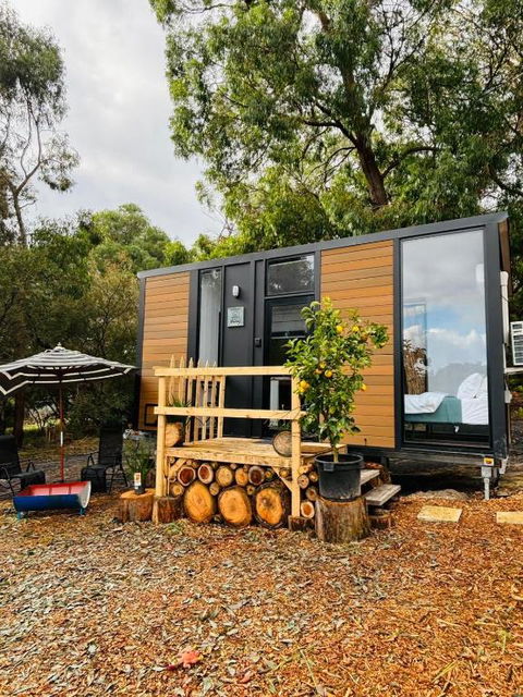 Orange 2 By Tiny Away - Accommodation in Bendigo 0