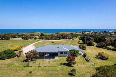 Oceanview On The Hill - Accommodation in Bendigo 0