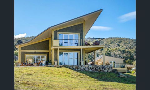 On The Huon River - Accommodation in Bendigo 0