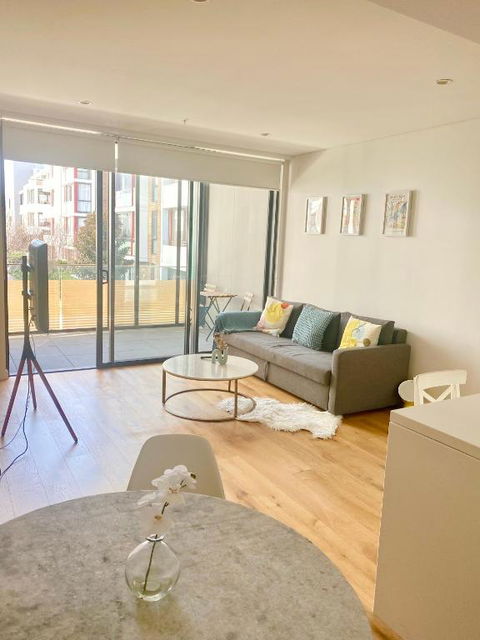 One Bedroom With Roof Top Pool - Accommodation in Bendigo 1
