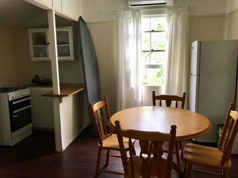 Original Surf Cottage In Heart Of Pottsville Beach - Accommodation in Bendigo 1