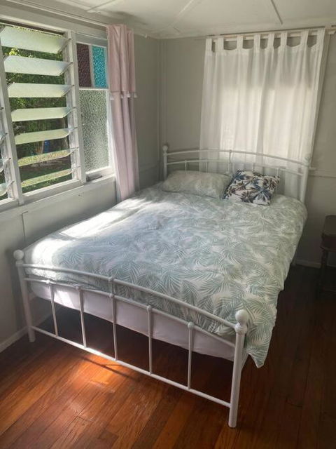 Original Surf Cottage In Heart Of Pottsville Beach - Accommodation in Bendigo 2