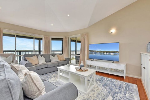 Overlook Nook - The Best Views In The Area - Accommodation in Bendigo 3