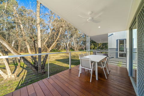 Painters Island Holiday Park - Accommodation in Bendigo 1